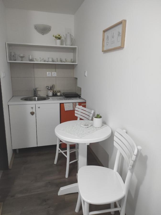 Hostelche Guest House Szendrő Kültér fotó