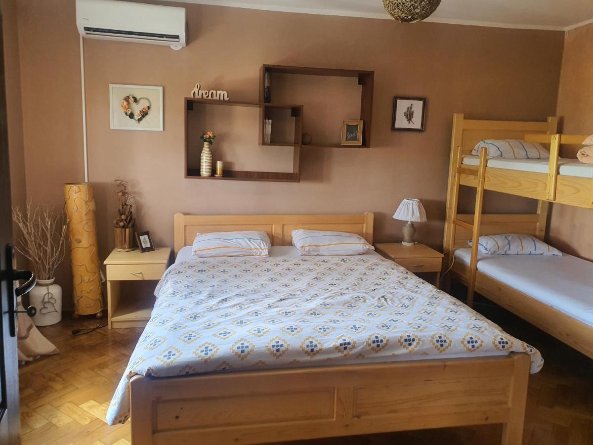 Hostelche Guest House Szendrő Kültér fotó