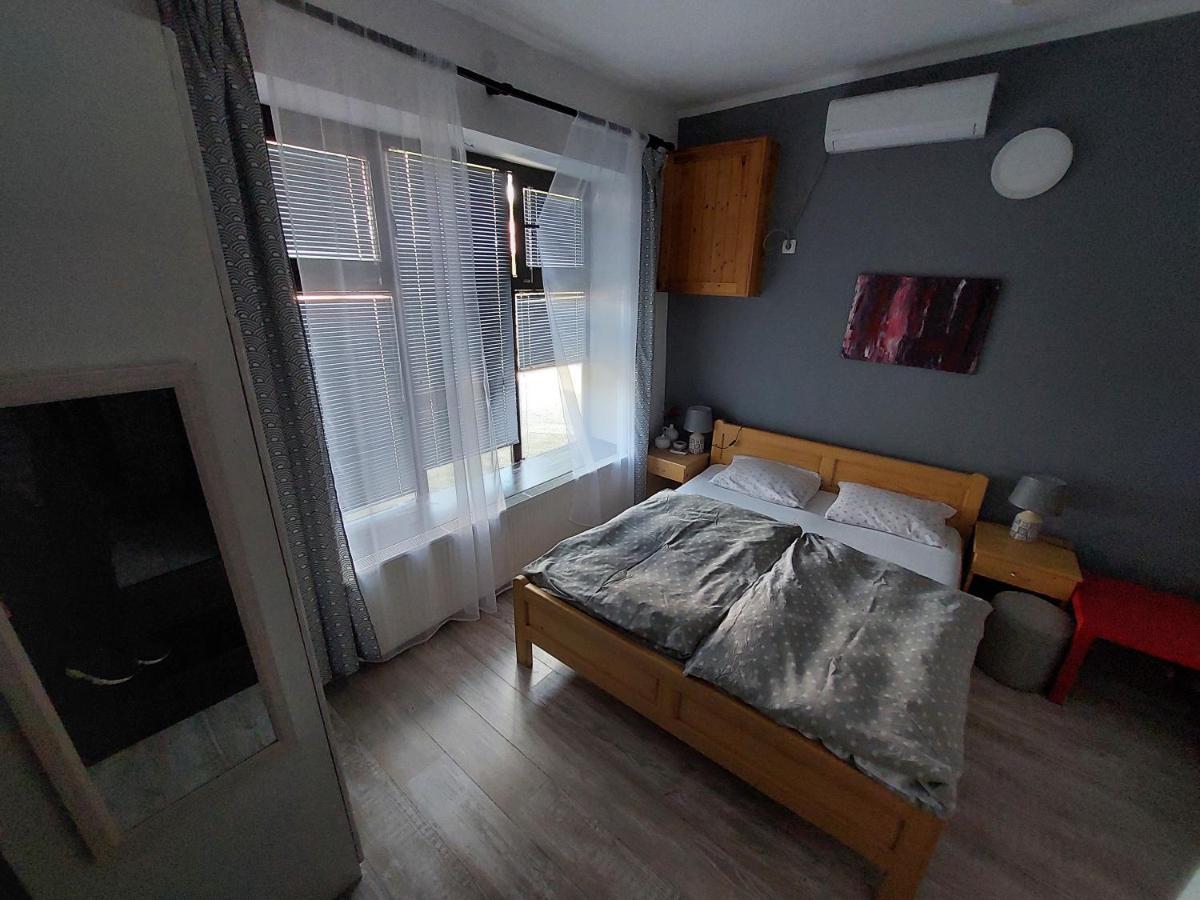 Hostelche Guest House Szendrő Kültér fotó