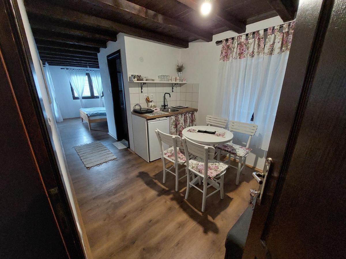 Hostelche Guest House Szendrő Kültér fotó